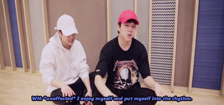 kimsungcutie:  woohyun’s professional self-review featuring input from the members