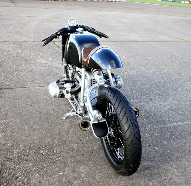 caferacerpasion:  Beautiful BMW R80 â€ªCafe Racerâ€¬ by Craig Jones.Muy guapa