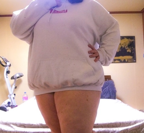 allofmynaughtyneeds:  Even in a sweater, you can still be sexy.