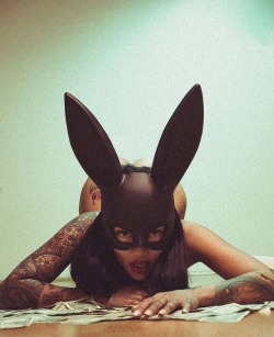 youneedmae:  This appropriate? 🐰 @aceofla