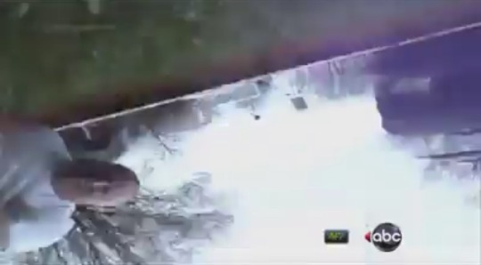 frazzled-dad:  6qubed:  dopest-ethiopian:  unf0rgivingly:  shouldnt:  I think I just peed my pants.  For the love of god watch this until the end  I saw my life flash before my eyes  if you pause it at just the right moment you can see the guy who was
