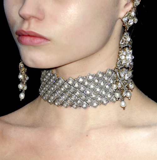 dixias:  detail at alexander mcqueen fall 2008