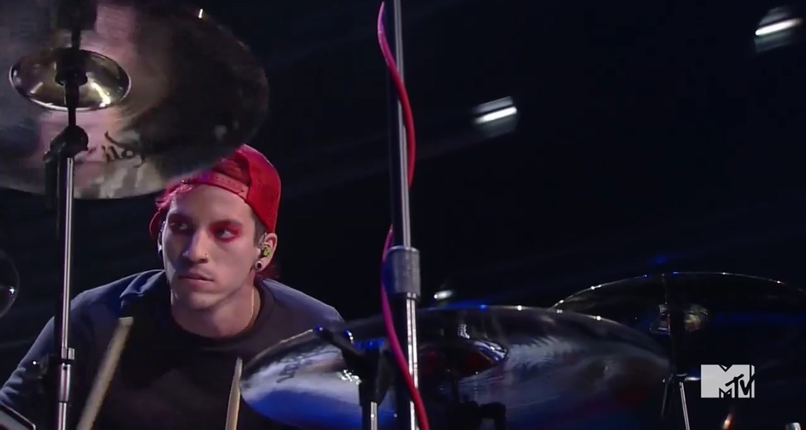 regionalatmost:  twenty one pilots at the 2015 MTV Video Music Awards