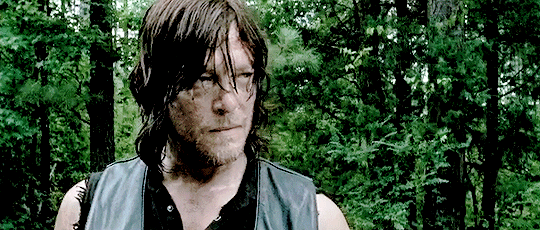 reedusgif:  Daryl Dixon in S6E9 sneak peak 