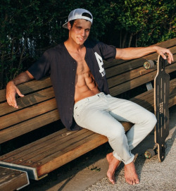 barefootnfamous:  Cody Calafiore [model/tv