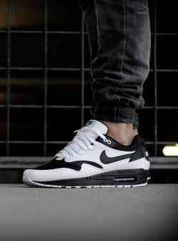 sweetsoles:  Nike ID Air Max 1 (by mind_13)