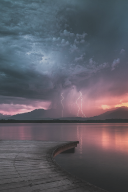 earthlycreations:  Lightning at Sunset by