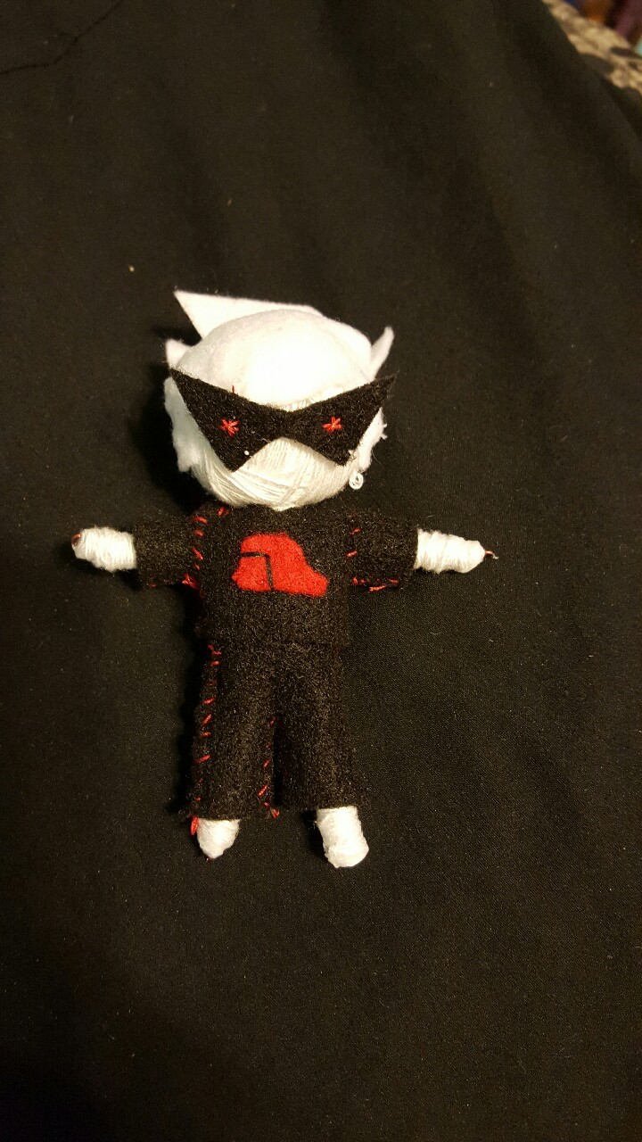 iwouldnotiwouldbestunning: Dear Sunny-Sempai I saw your version of Lil’ Hal and I was already making string dolls and I may have gotten a little carried away —omg it’s so cute!! ;v;