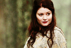 rumbellelyrics:THISSCENElet me just give you a list of the nice feelshe leans back and away from her