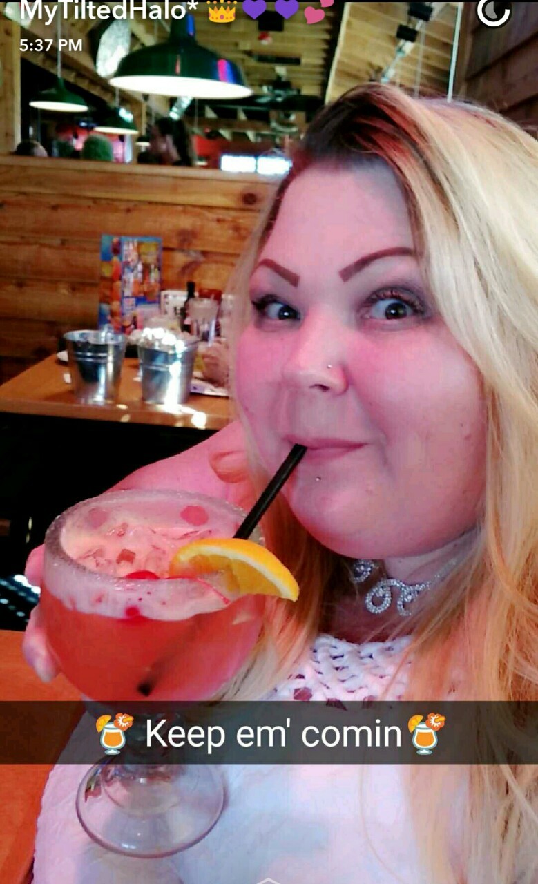 snappaheadz:  🌸 MytiltedHalo 🌸 getting her drink ON! 🍹🍹🍹🍹🍹🍹