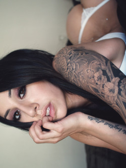 worldfam0us:  viisionaire:  pretty girls with tattoos &gt;  ^^^^^ 