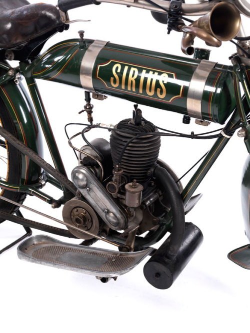 Motorcycle Knirps Sirius, 1930. Engine: 267 cm³, 74 kg. Triumphwerke, Nuremberg. On auction: Hampel,