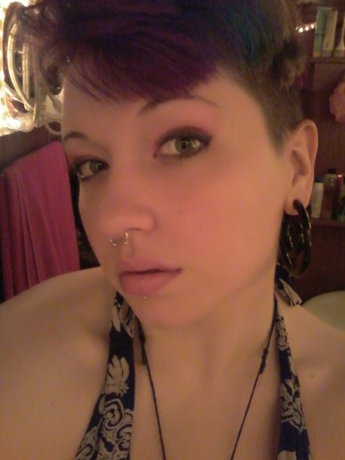 acidkittiegoddess:  Nya septum septum septum yay 
