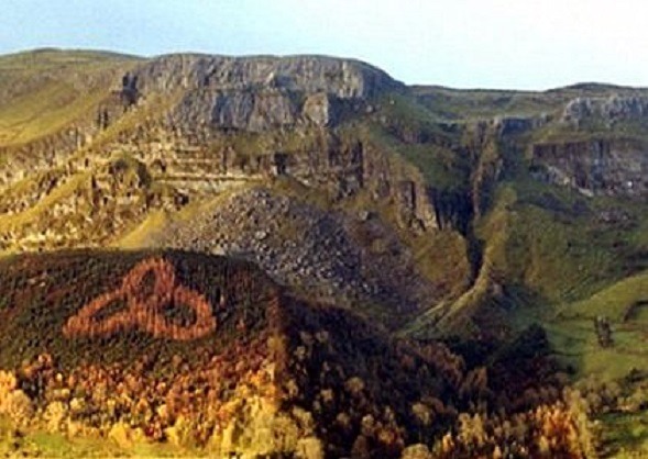 irisharchaeology:  I love this piece of woodland art from Co. Sligo. Inspired by