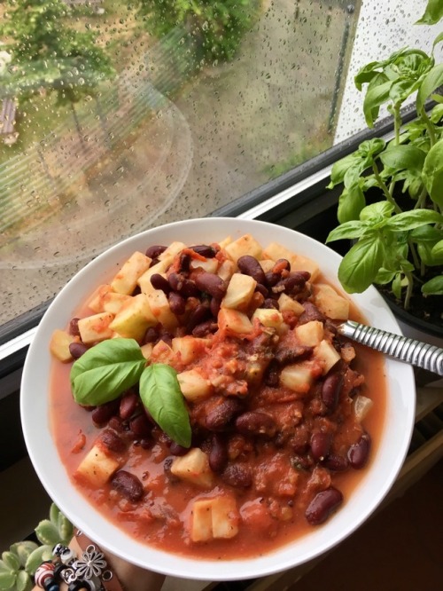 Rainy Days Call For Hot And Comforting Foods Kidney Bean, Potato And Tomato Stew With Heaps Of Spices