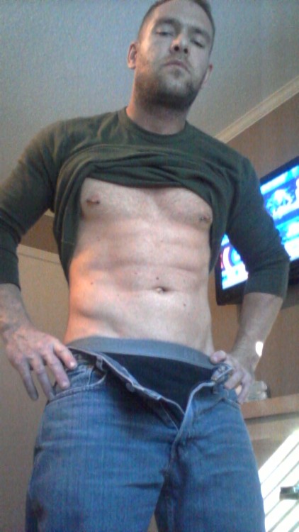 2sthboiz:  MMMMM HELLO DADDY 