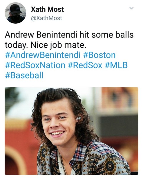 Wow Andrew Benintendi looks like Harry Styles.