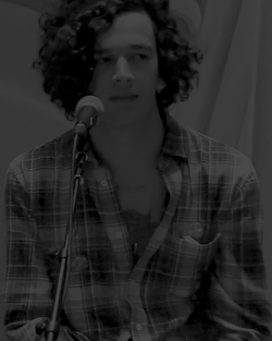 mathewhealy: matty’s reaction to not being able to swear during somebody else 