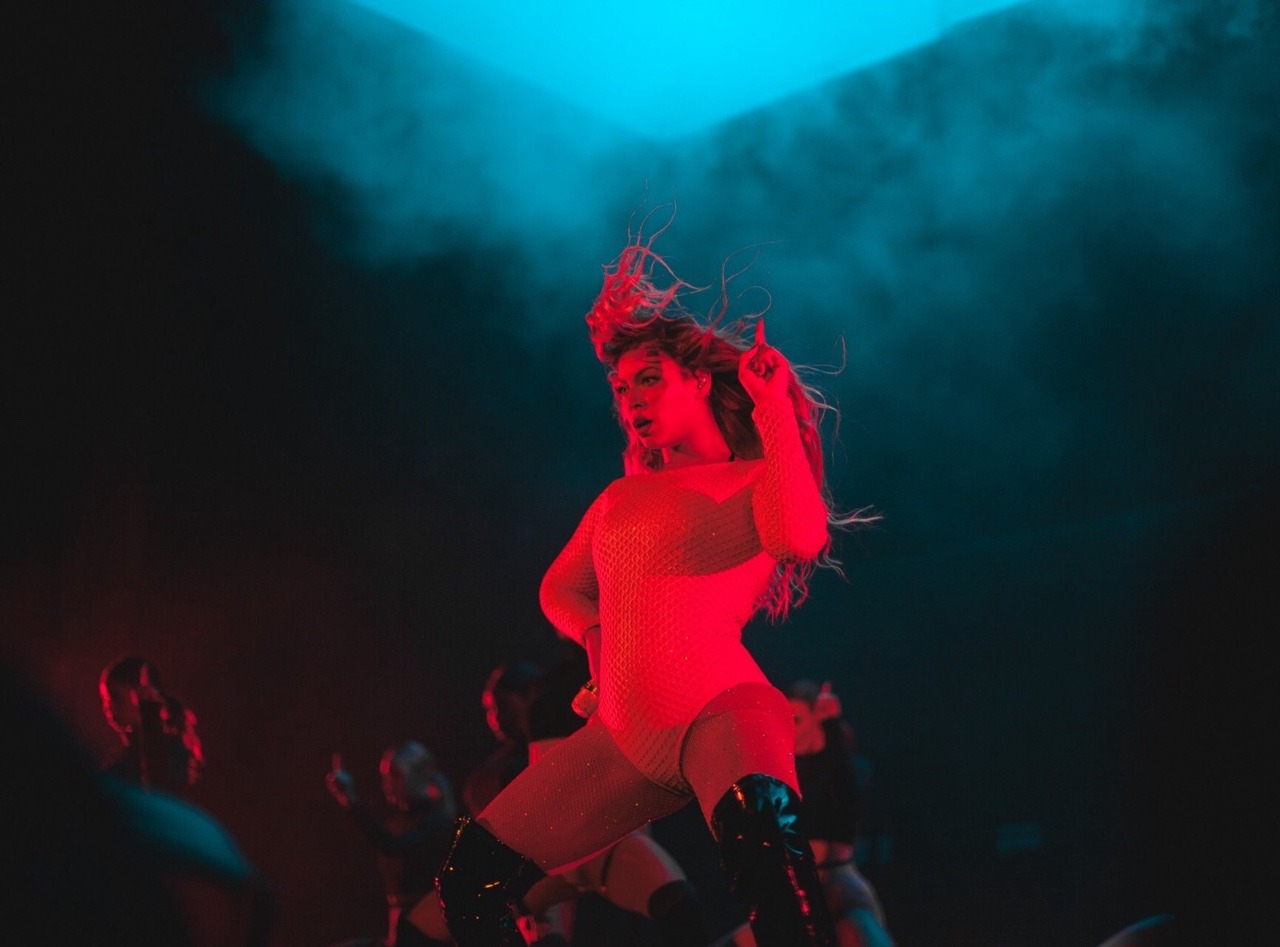 tearthatcherryout:  Beyoncé performs during the 2015 Global Citizen Festival on