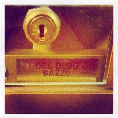 buiosullelabbra:  madonnaliberaprofessionista:  Grazie internet.   Rido 