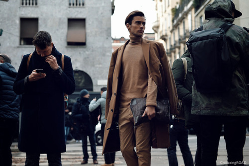 MilanFashionWeek#MFW - Shot by #ChillaxingROAD - #streetstyle #luxury #style #menswear #fashion #fas