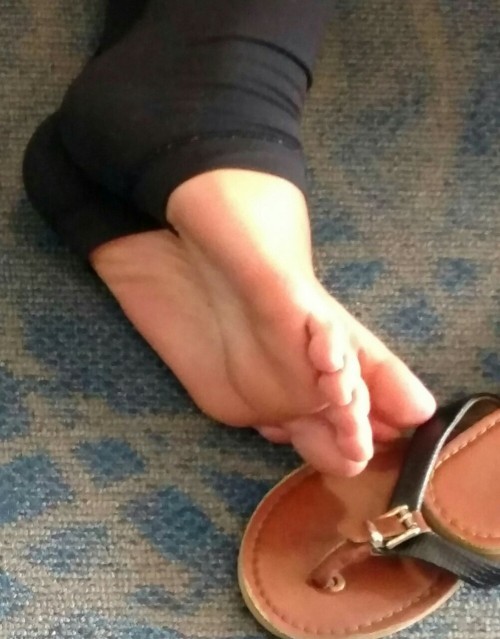 womensfoot-lover:  Womens Foot Lover - http://womensfoot-lover.tumblr.com