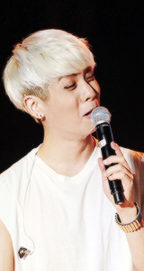 9 favorite pics of jonghyun  