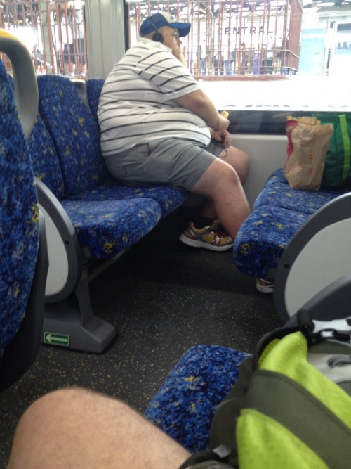 Snapped this hot fucking superchub stuffing his pig face with Maccas on the train, wanted to go over