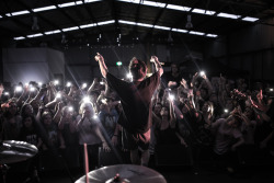 r-oams:  sinkorswimproductionsofficial:  Neck Deep | Melbourne 7.9.14  you can sorta see me omg right to the left of ben in the tyedye ndtv shirt :o 