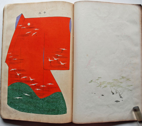 frabric:Beautiful book from 1902 with many furisode kimono designs! 