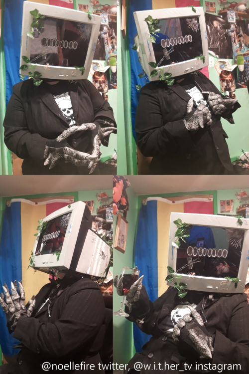 Updated my computer head cosplay to celebrate Unus Annus. Hope you enjoyed watching!