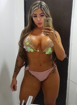 selfiefundaysundays:  Liz Valderrama