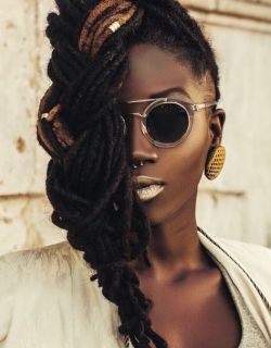 Naturalhairqueens:  Omg Her Skin Tho! Gorgeous