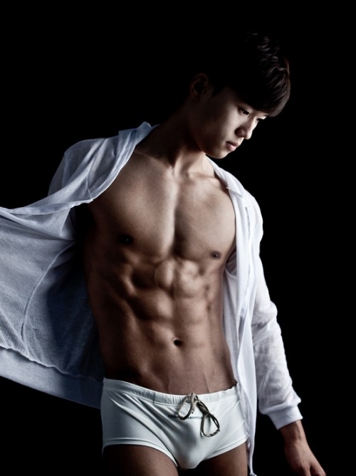 Kim Joon Yong adult photos