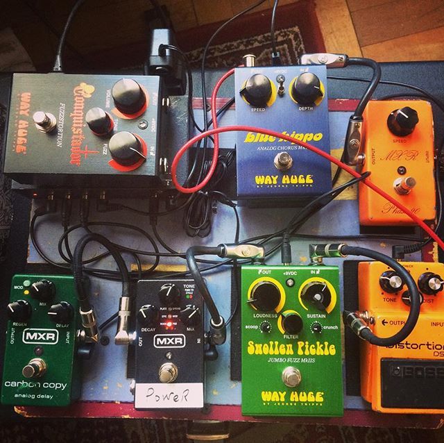 Way Huge — The latest pedal board of Tom Ayres. • • • •...