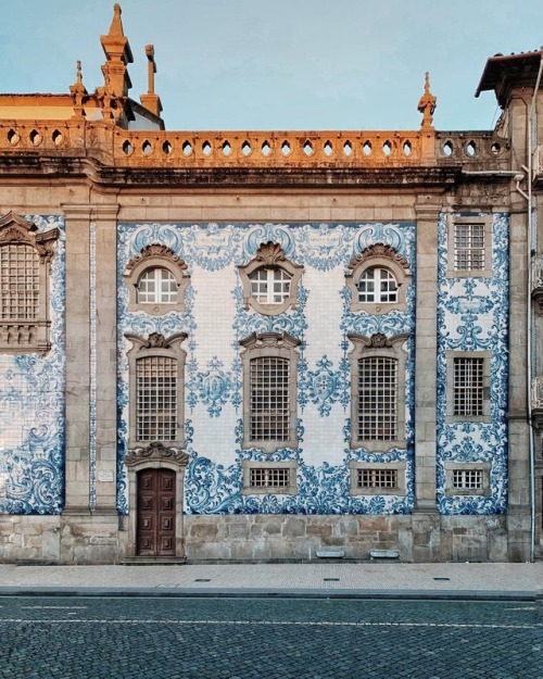 everything-thing: Igreja dos Carmelitas - Porto | ines.brandling