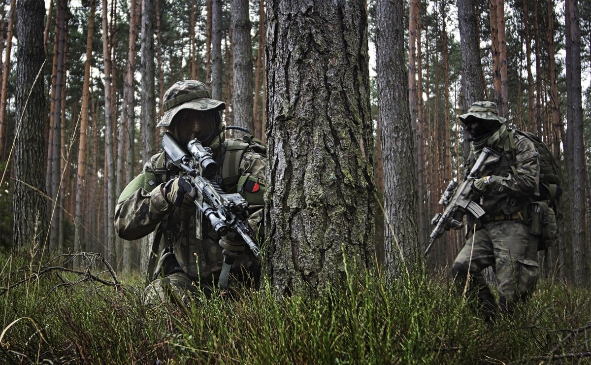 house-of-gnar:  Polish SOF JWK. photos sourced from public domain 