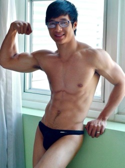 asianmusclefetish:  Original post: http://asianmusclefetish.tumblr.com