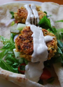 vegan-yums:  Falafel with Tahini sauce    