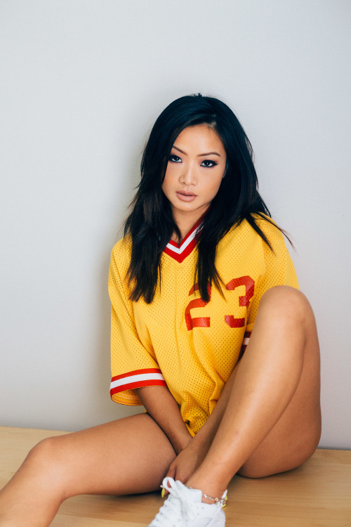 eyesfavecandy:  Julie Meka by Minnie Morklithavong
