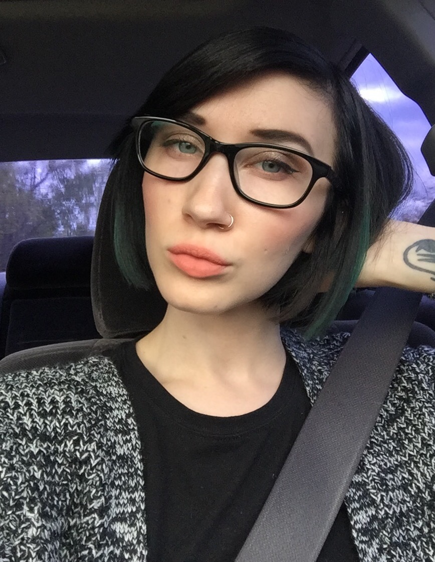gypsyrose27:  I’m soooo boooooored. Almost to Columbus!