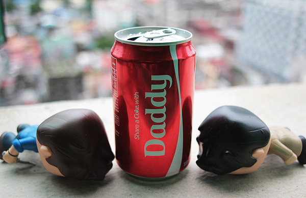 mishasminions:  DEMON!DEAN &amp; CAS GIVE IN TO COKE’S MARKETING GIMMICK 