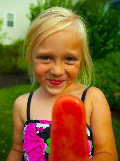 Olenko’s Summer Strawberry-Watermelon Popsicles  This popsicles are easy to make and so refres