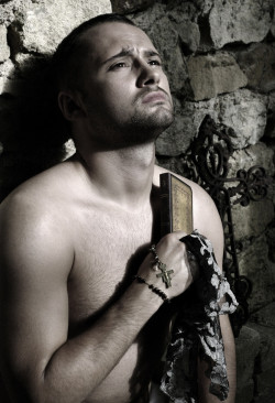♥Enigma do Amor♥ e o Padre