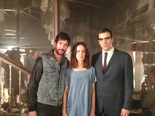 americanhorrorstoryforreal:  Happy family