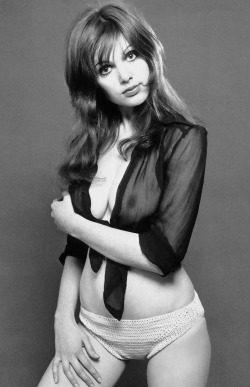 Boobs madeline smith Geeks of