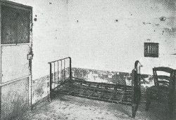 fuckthe-hype:  miss-catastrofes-naturales:  Vincent van Gogh’s room in the psychiatric hospital in Saint-Paul-de Mausole in Saint-Remy  This is super upsetting 