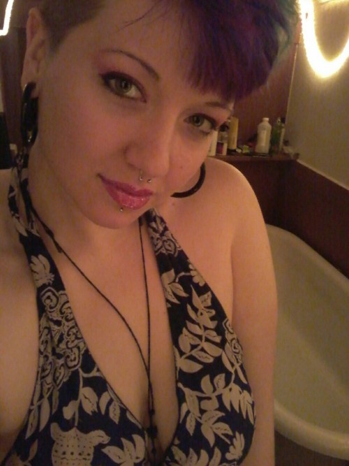 acidkittiegoddess:  Nya septum septum septum yay 
