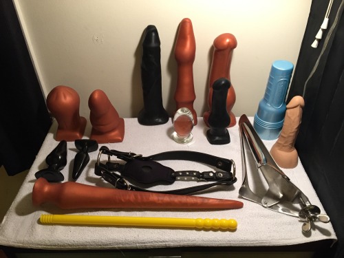 kinkythingsilike: Next stop on the guided tour of the Kinky Things I Own. This post covers the rest of the stuff in the dresser.  Photo One: The second drawer. This is stuff I also use fairly often but is bulkier than the stuff in drawer one. My estim