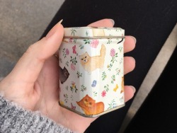 xoellle:  best little stash jar from @sp4c3scum